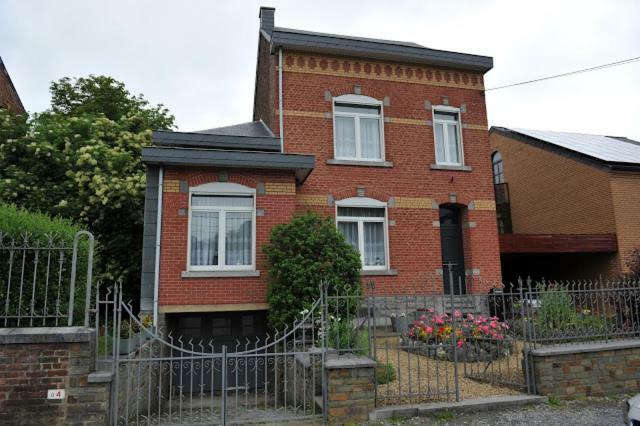 B&B Au Jardin Fleuri Marche-en-Famenne Exteriör bild
